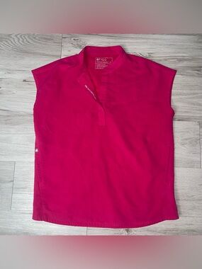 FIGS Scrub Top M Technical Collection Medical Workwear Barbiecore Doctor Nurse